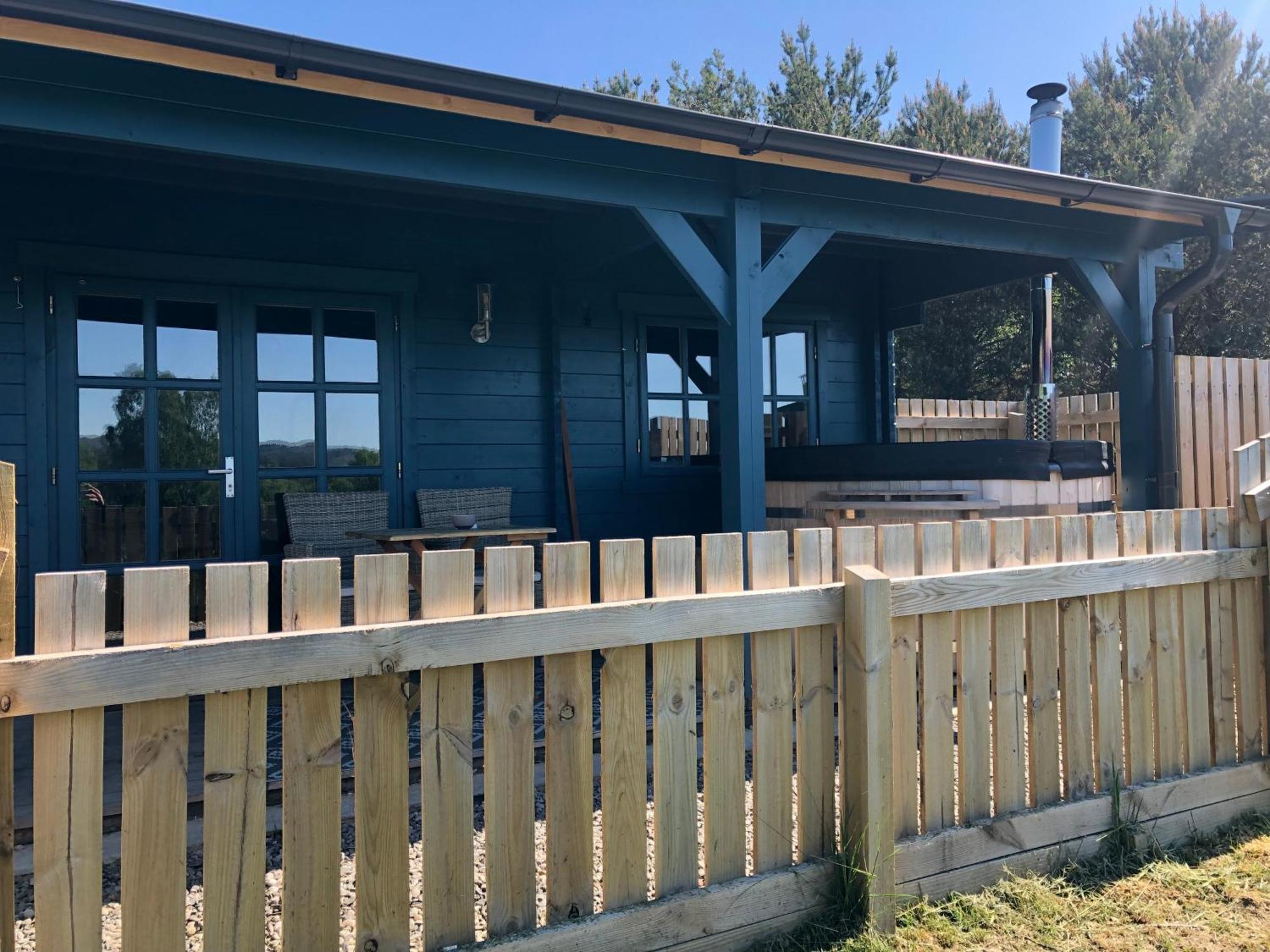 אינברנס Retreat Hot Tub Highland Cabin מראה חיצוני תמונה